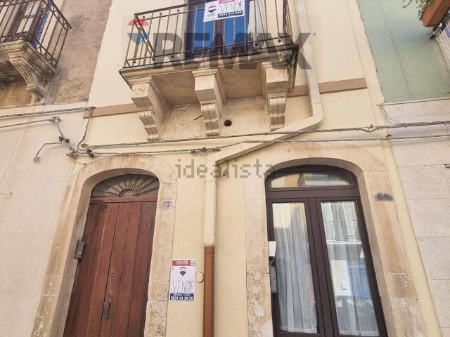 Villetta indipendente in vendita di 204 m² in Via Epicarmo, 62