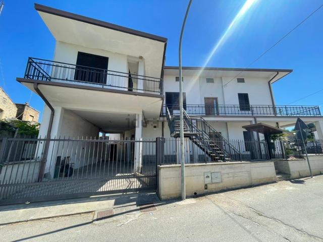 Villetta indipendente in vendita di 204 m² in Via San Tommaso