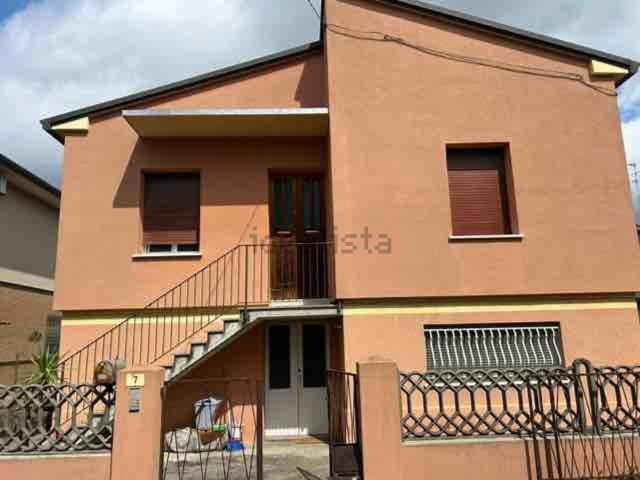 Villetta indipendente in vendita di 204 m² in Via Sillaro