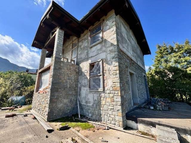 Villetta indipendente in vendita di 204 m² in Località Cà Ianni