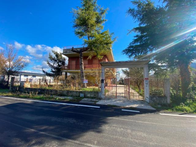 Villetta indipendente in vendita di 205 m² in Via Colalillo, 5