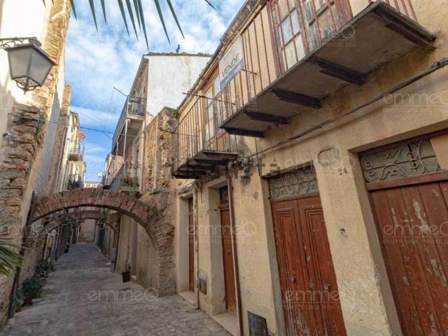 Villetta indipendente in vendita di 205 m² in Via Arco Monte, 12