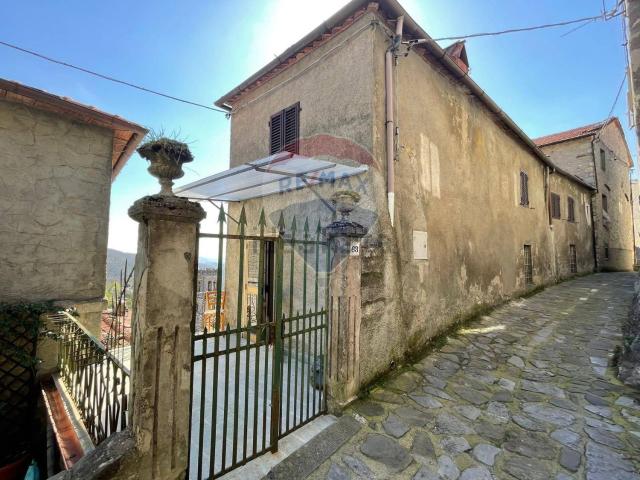 Villetta indipendente in vendita di 205 m² in Via Buia