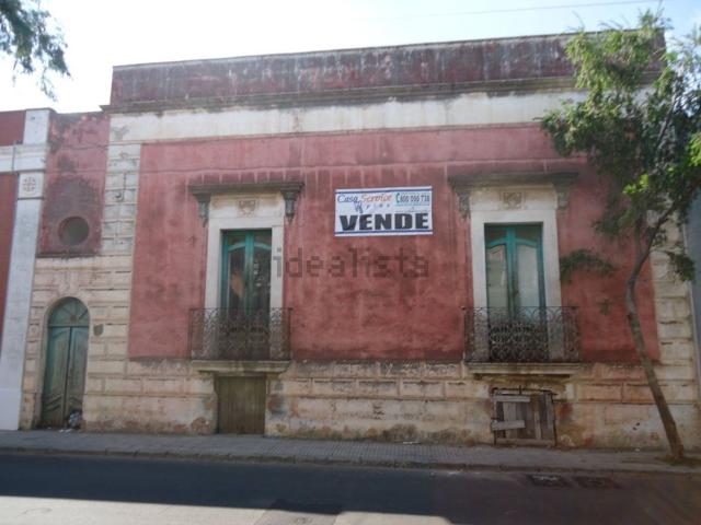 Villetta indipendente in vendita di 205 m² in Via Gallipoli