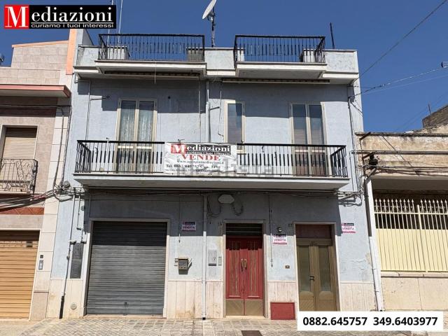 Villetta indipendente in vendita di 205 m² in Via Lentella