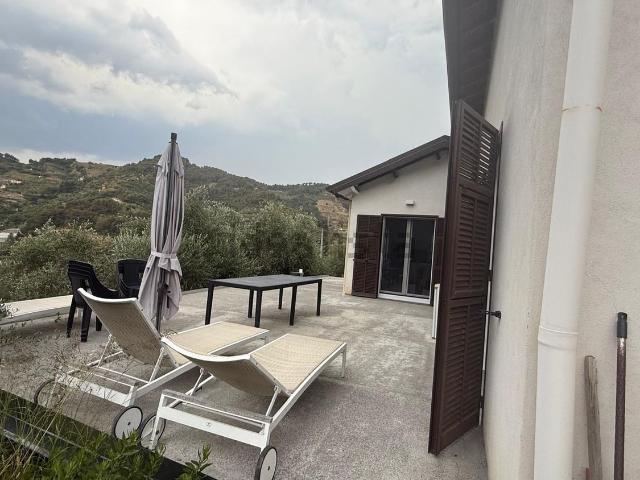 Villetta indipendente in vendita di 205 m² in Via San Martino