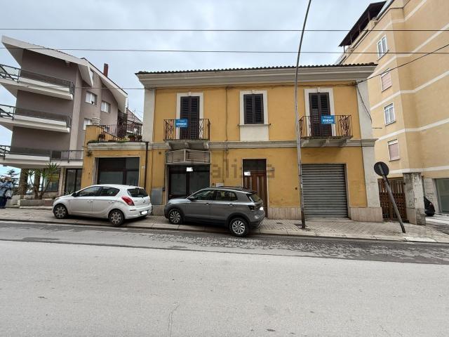 Villetta indipendente in vendita di 205 m² in Via Silvino Olivieri, 133