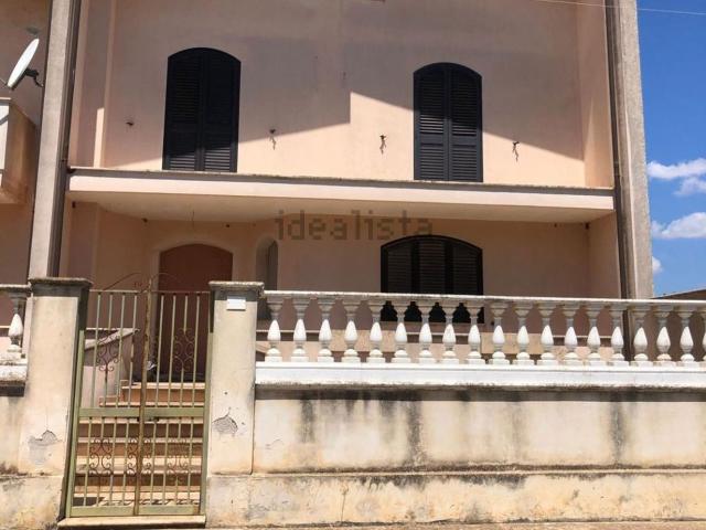 Villetta indipendente in vendita di 205 m² in Via Rossetti
