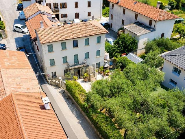 Villetta indipendente in vendita di 205 m² in Via Rivagge, 41