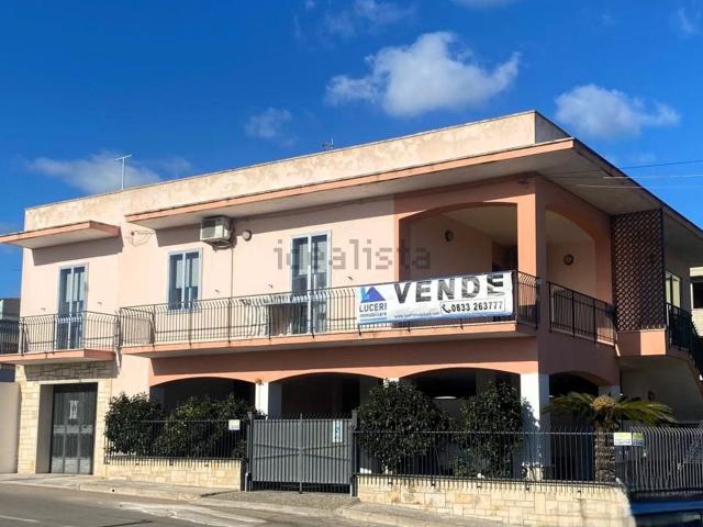 Villetta indipendente in vendita di 205 m² in Via Val d&apos Aosta