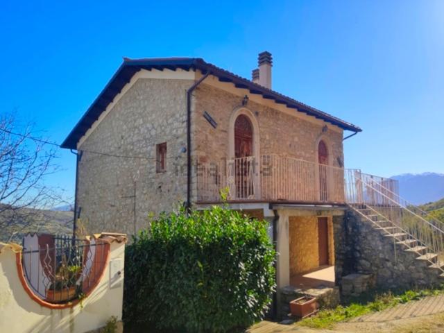 Villetta indipendente in vendita di 205 m² in Contrada FONTEVECCHIA