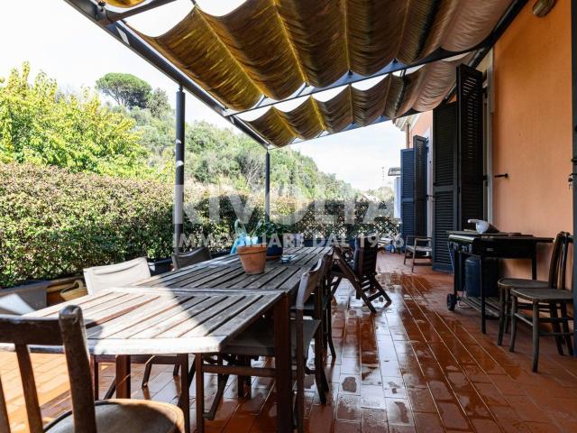 Villetta indipendente in vendita di 205 m² in Piazza Saxa Rubra