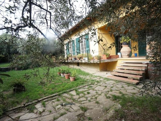 Villetta indipendente in vendita di 205 m² in Strada Provinciale Val di Pesa