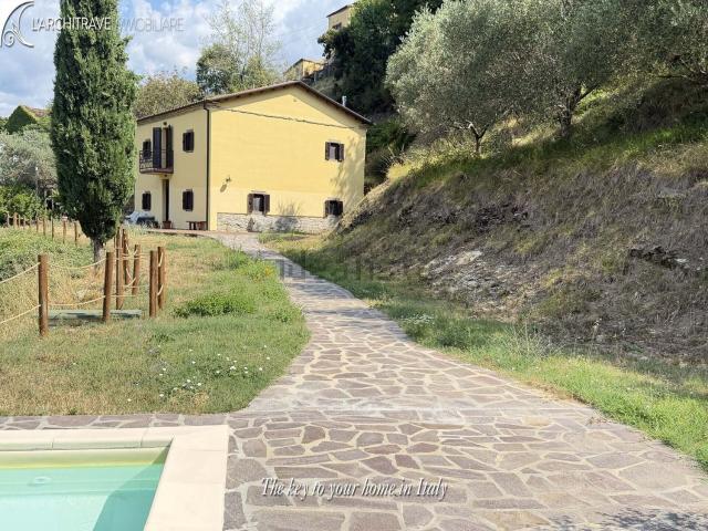 Villetta indipendente in vendita di 206 m² in Via Baccana, 1