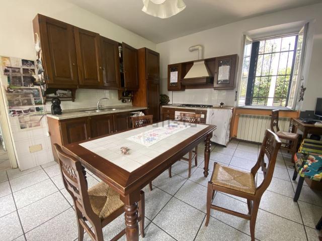 Villetta indipendente in vendita di 206 m² in Via Giacomo Matteotti, 66