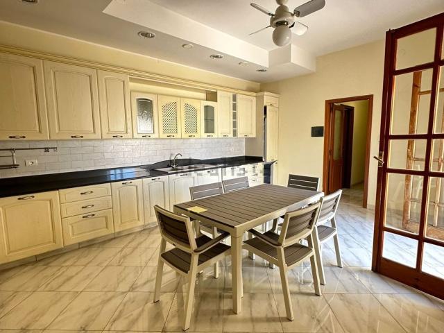 Villetta indipendente in vendita di 206 m² in Via Guglielmo Pepe, 58