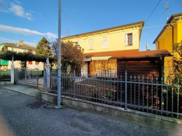 Villetta indipendente in vendita di 206 m² in Via del Pontiere, 777