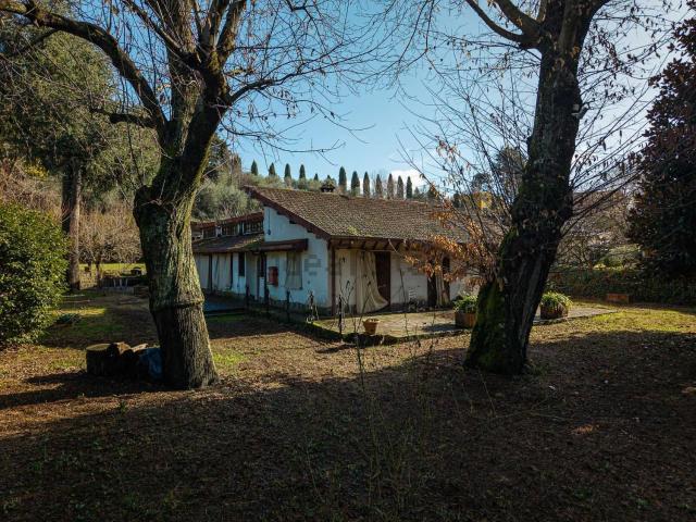 Villetta indipendente in vendita di 206 m² in Via di Colle Fiaschetta