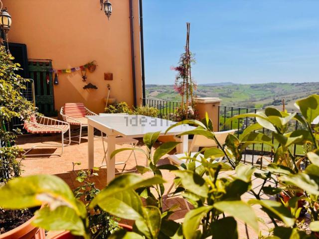 Villetta indipendente in vendita di 206 m² in Via Luigi Fontana