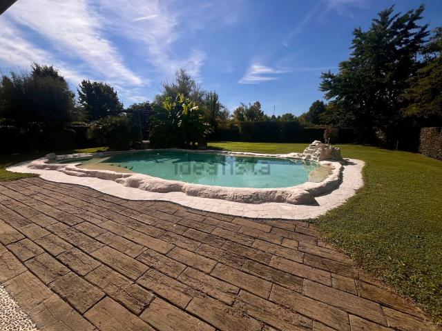 Villetta indipendente in vendita di 206 m² in Via Mori