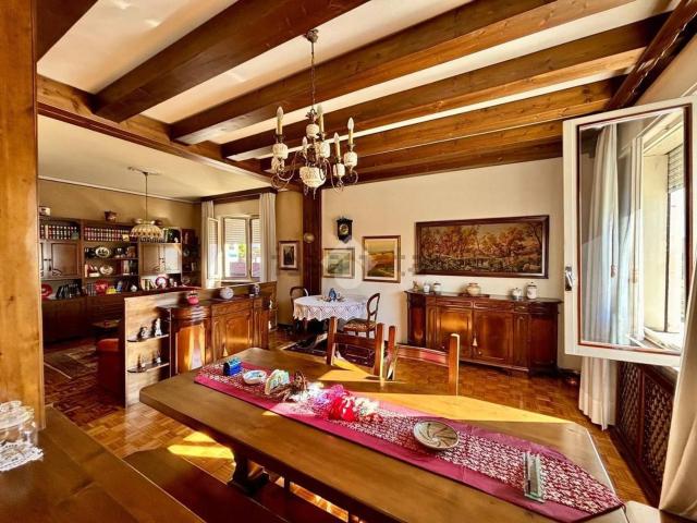 Villetta indipendente in vendita di 206 m² in Via Roma