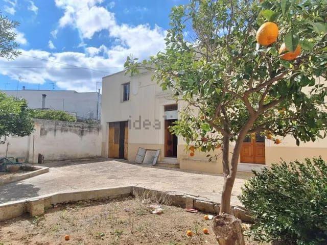 Villetta indipendente in vendita di 206 m² in Via V.Alfieri, 160