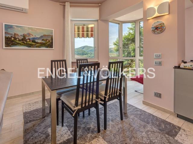 Villetta indipendente in vendita di 206 m² in Via Vittorio Veneto