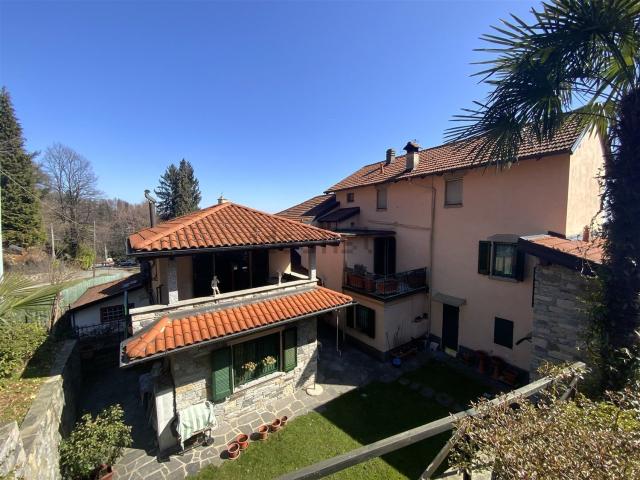Villetta indipendente in vendita di 206 m² in Salita Sciarè, 1