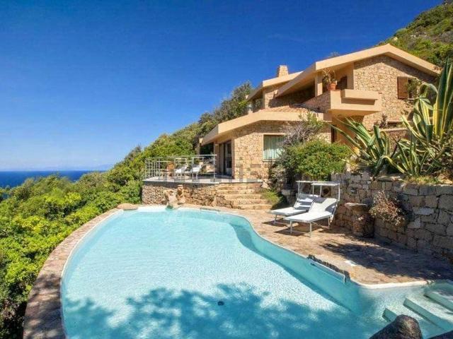 Villetta indipendente in vendita di 207 m²