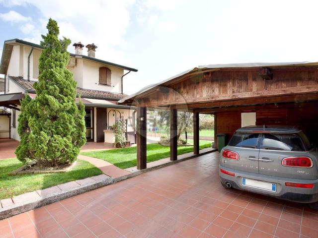 Villetta indipendente in vendita di 207 m² in Via Fattori, 13
