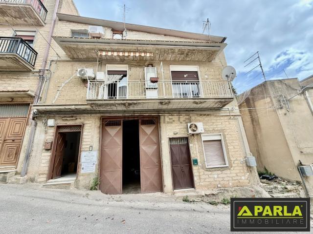 Villetta indipendente in vendita di 207 m² in Via Ludovico Ariosto