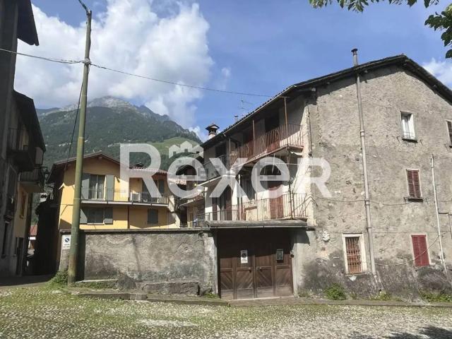 Villetta indipendente in vendita di 207 m² in Largo Mario Guerino Donda