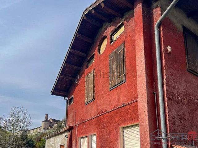 Villetta indipendente in vendita di 208 m² in Via Lungardo, 29