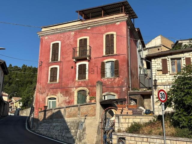Villetta indipendente in vendita di 208 m² in Via Guglielmo Marconi, 20