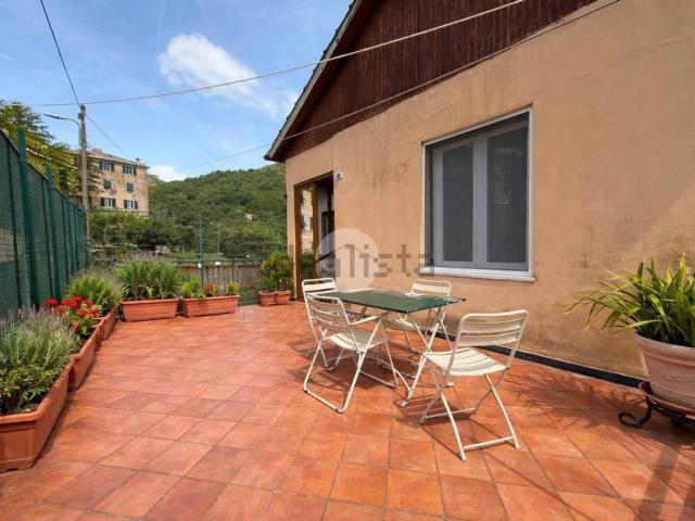 Villetta indipendente in vendita di 208 m² in Via delle Terre Rosse, 40