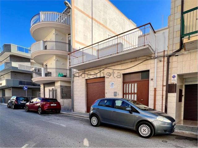 Villetta indipendente in vendita di 208 m² in Via Imperatore Adriano, 38