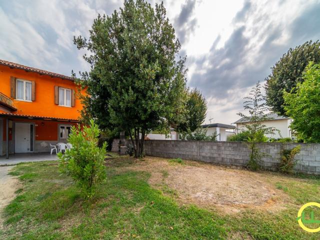Villetta indipendente in vendita di 208 m² in Via Monte Sabotino