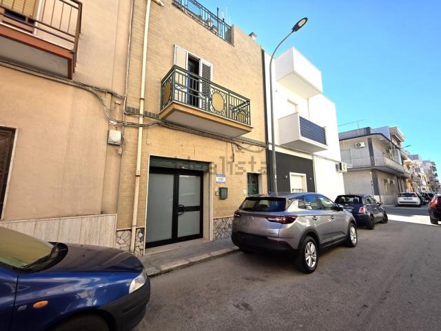 Villetta indipendente in vendita di 208 m² in Via Ponchielli, 9
