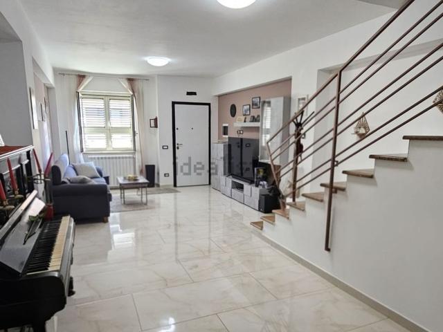 Villetta indipendente in vendita di 209 m² in Via Portosalvo, 108