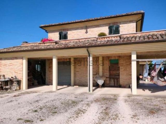 Villetta indipendente in vendita di 209 m² in Contrada San Cassiano