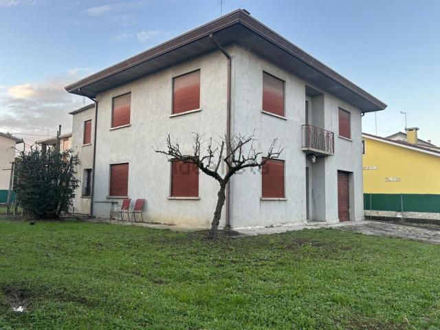 Villetta indipendente in vendita di 210 m²