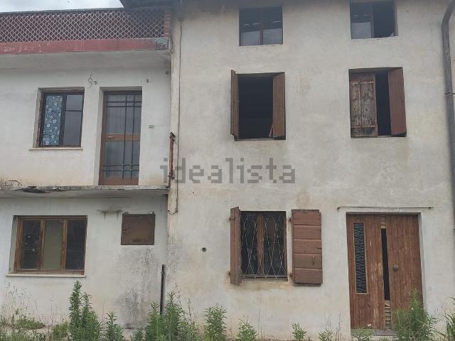 Villetta indipendente in vendita di 210 m² in Via Codroipo