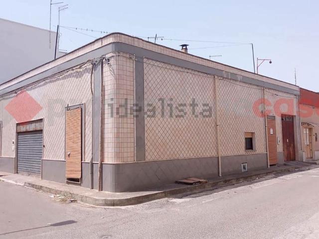 Villetta indipendente in vendita di 210 m² in Via Curtatone, 37