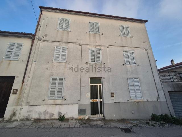 Villetta indipendente in vendita di 210 m² in Via Andrea Postacchini