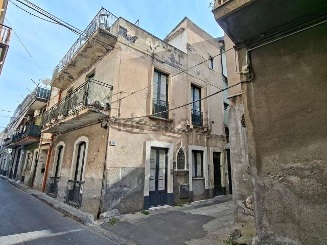 Villetta indipendente in vendita di 210 m² in Via Arena, 36