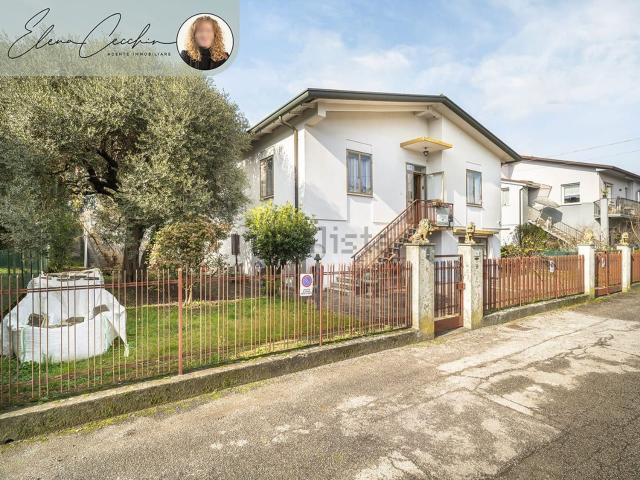 Villetta indipendente in vendita di 210 m² in Via Barbano da Treviso, 14