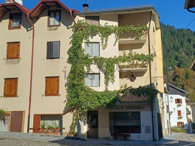 Villetta indipendente in vendita di 210 m² in Via G. Peresson, 66