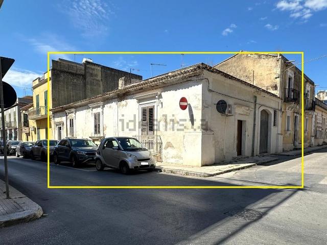 Villetta indipendente in vendita di 210 m² in Via Giuseppe Mazzini, 104