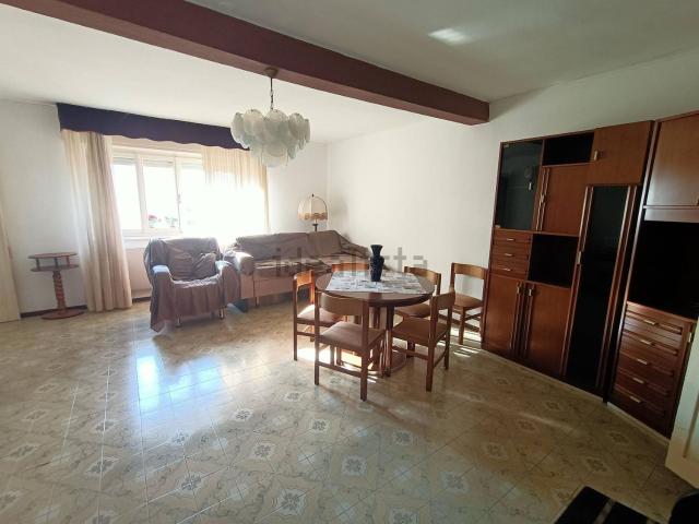 Villetta indipendente in vendita di 210 m² in Via Giuseppe Verdi