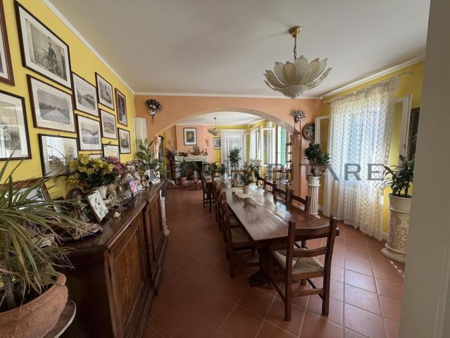 Villetta indipendente in vendita di 210 m² in Via Guido Rossa, 88